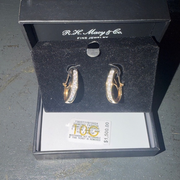 R.H Macy&Co fine jewelry diamond earrings - Picture 8 of 15